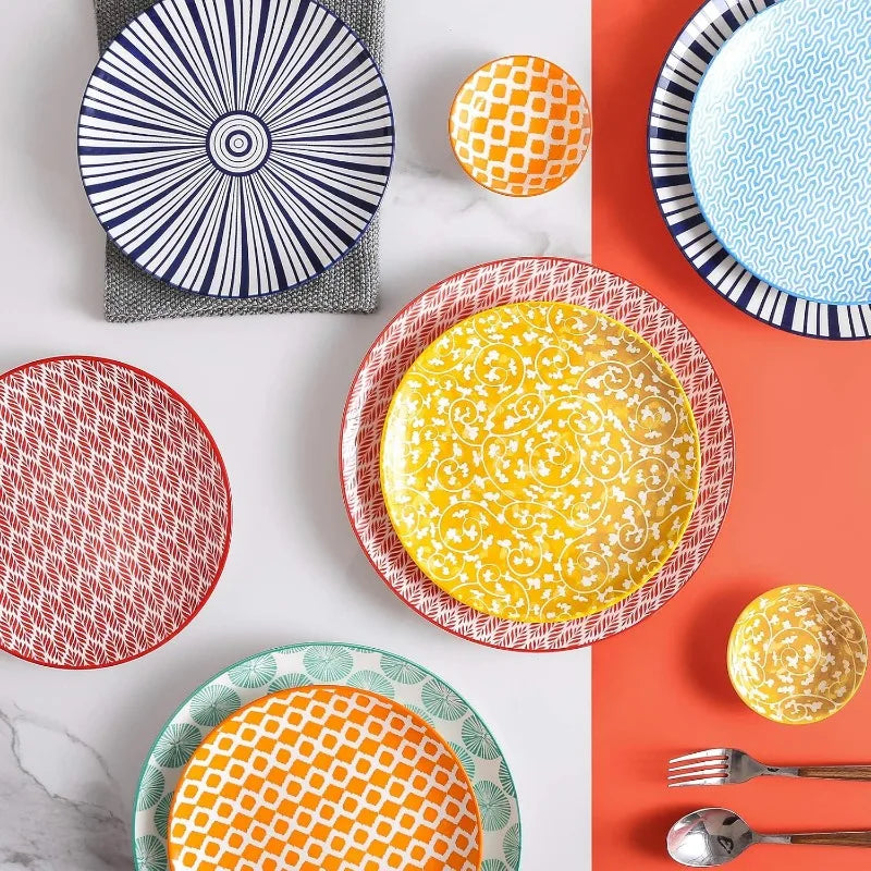 Set of 6 Porcelain Dinner Plates, Assorted Colors