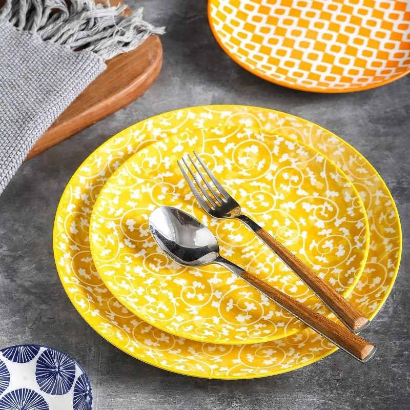 Set of 6 Porcelain Dinner Plates, Assorted Colors