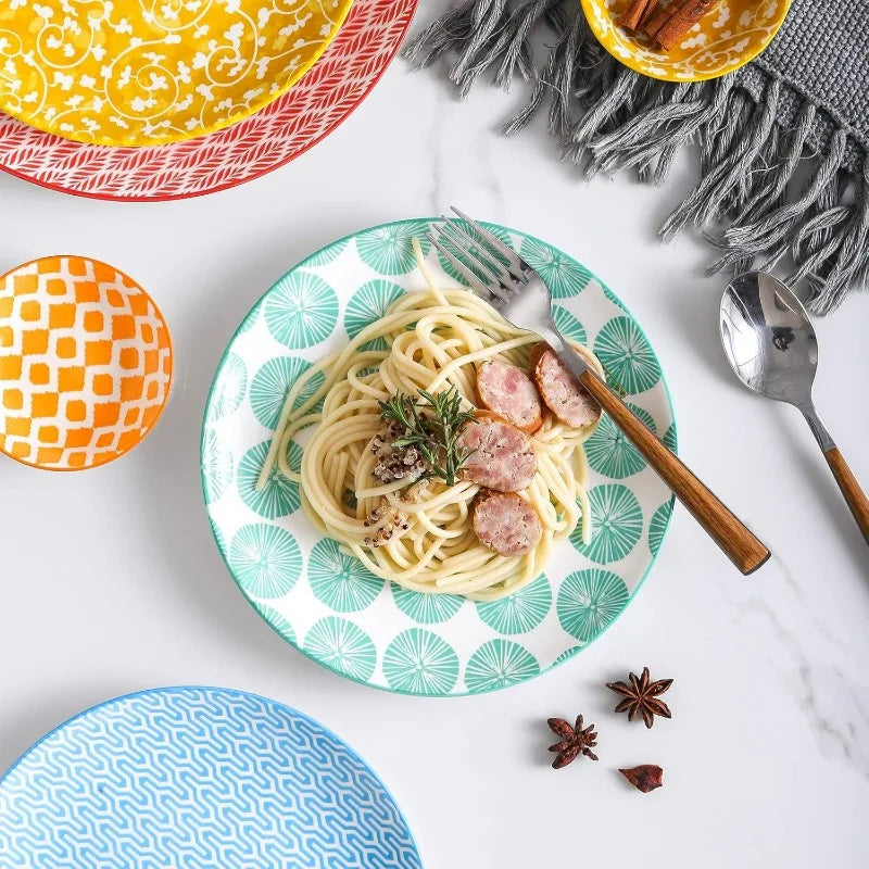 Set of 6 Porcelain Dinner Plates, Assorted Colors