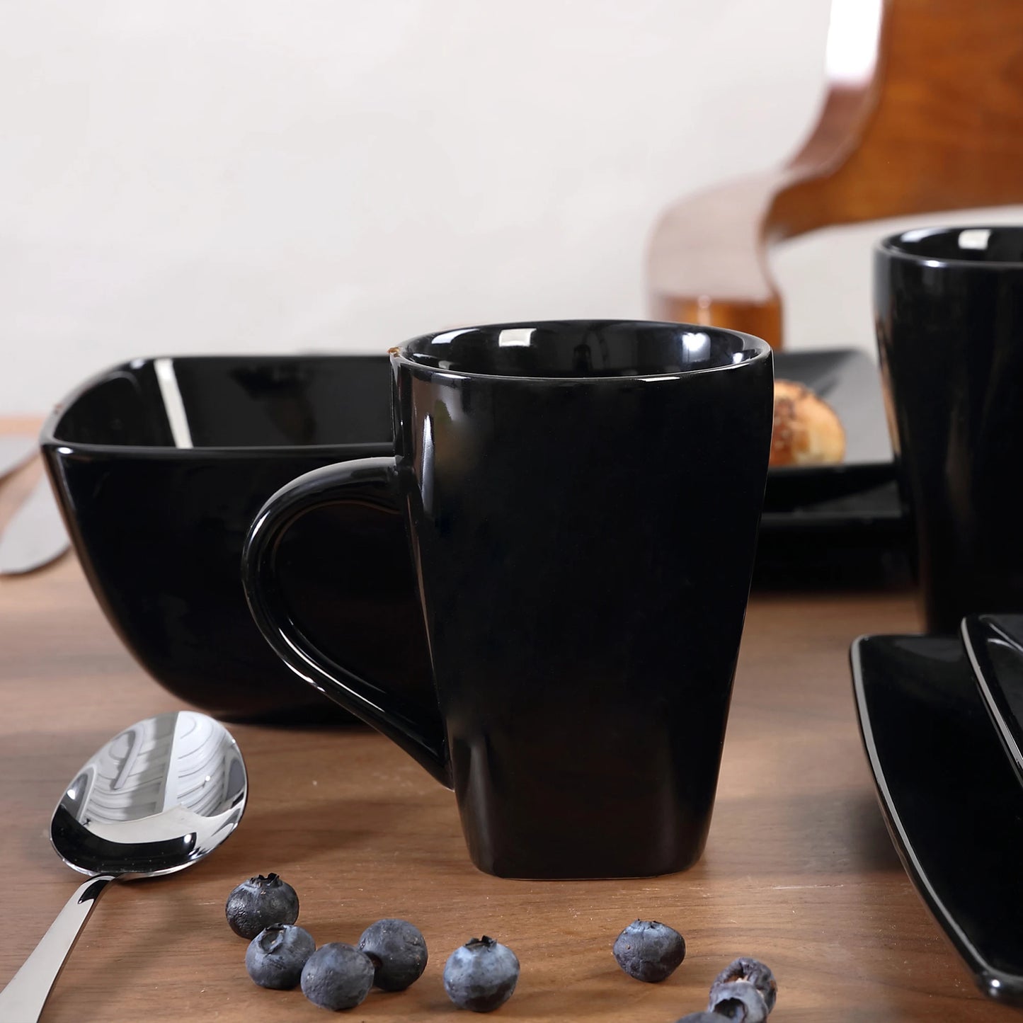 16/32/48-Piece Black Ceramic Porcelain Square Dinnerware Set