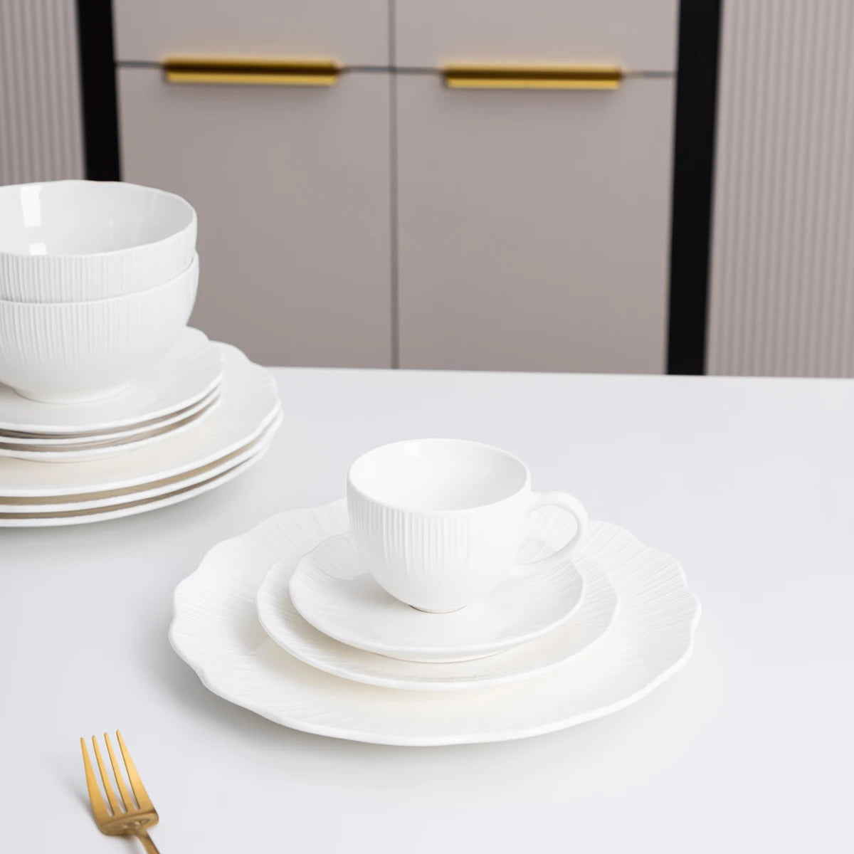 12/20-Piece Elegant White Porcelain Dinner Set