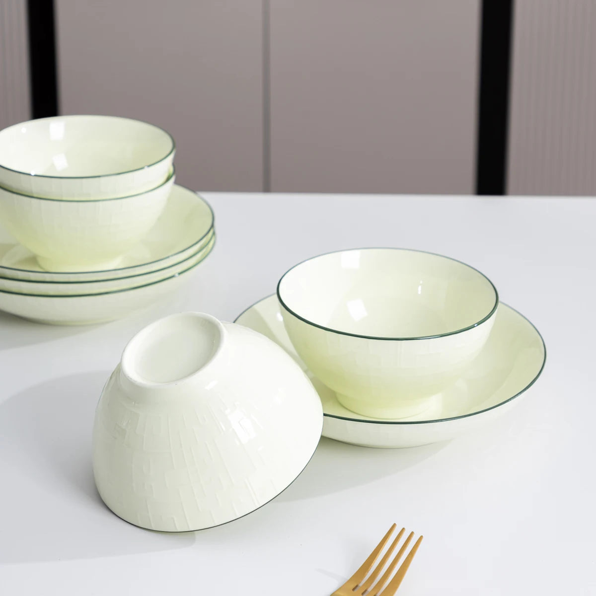 8-Piece Green Porcelain Dinnerware Set