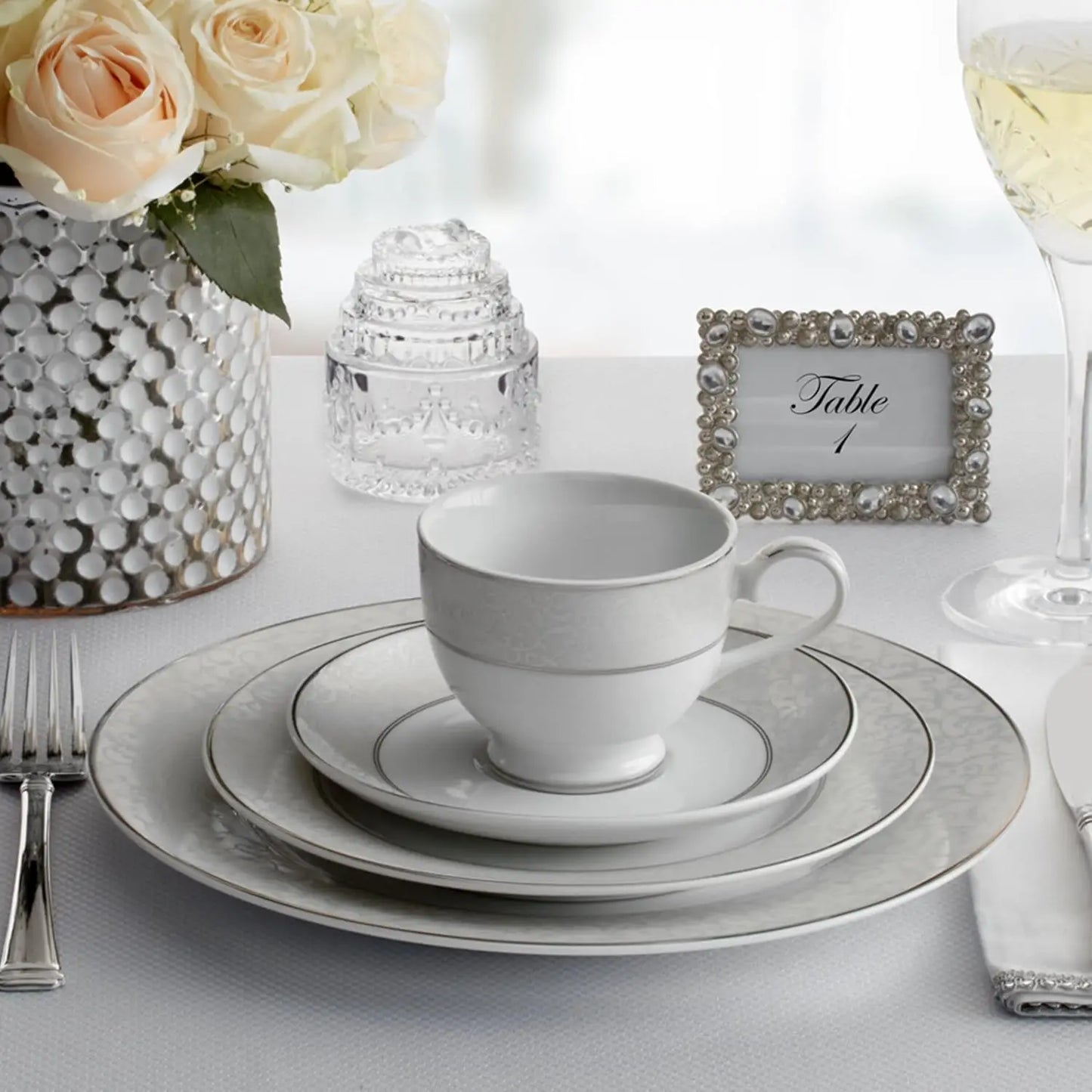 40-Piece Dinnerware Set