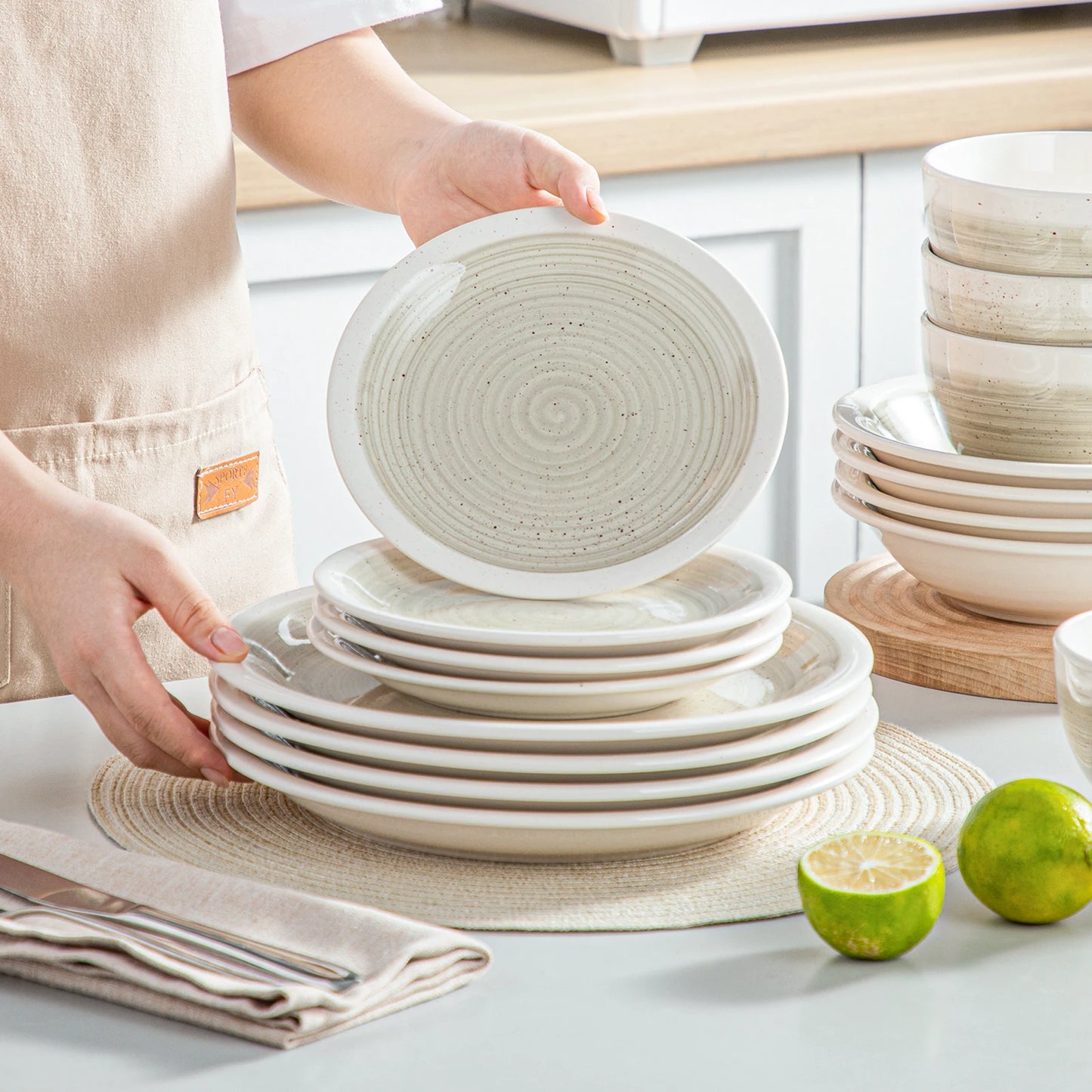 16/32 Piece  Stoneware Tableware Set with Dinner/Dessert Plate Cereal/Pasta Bowl  for 4/8