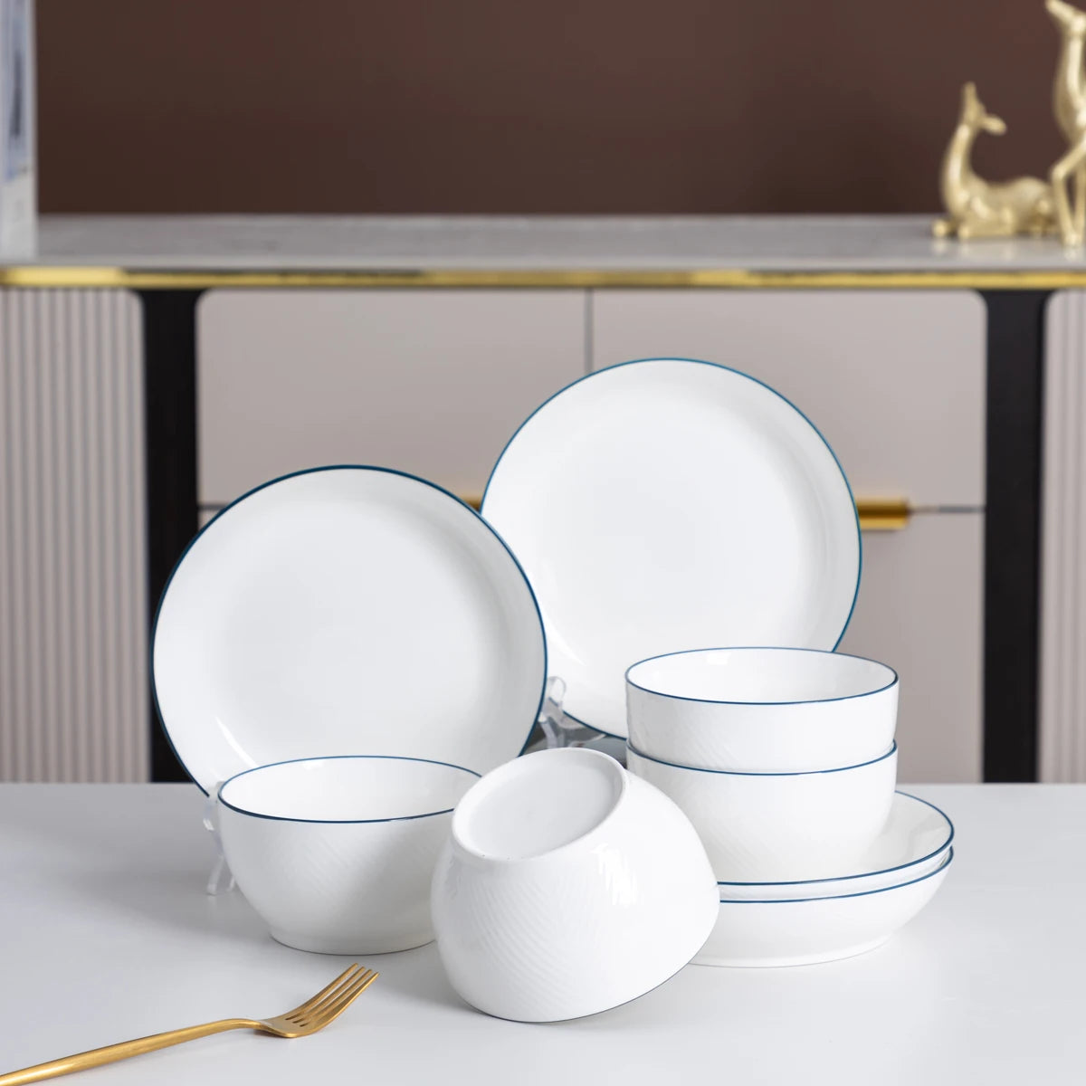 8 Piece Elegant Porcelain Tableware Set