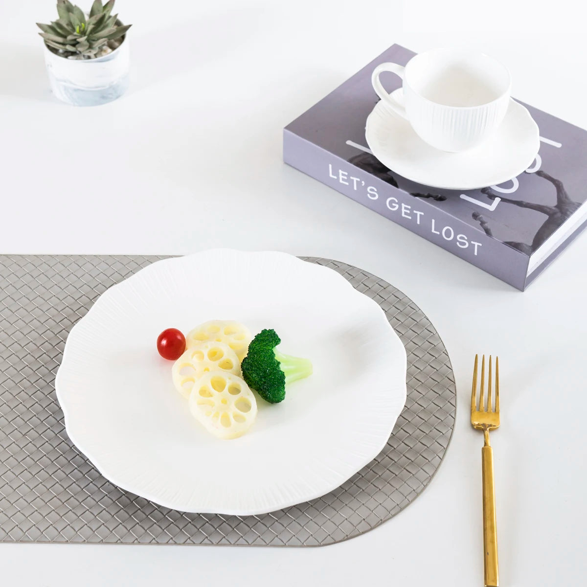 12/20-Piece Elegant White Porcelain Dinner Set