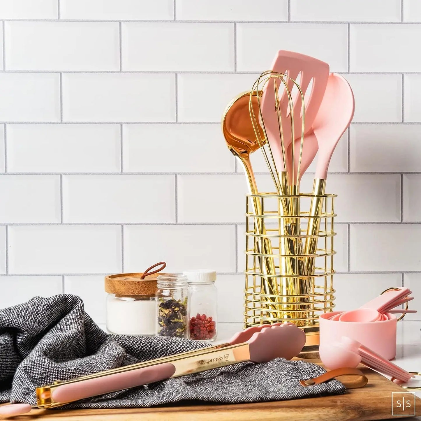 17 PC Gold & Pink Silicone Cooking Utensils Set Includes: Gold Utensil Holder