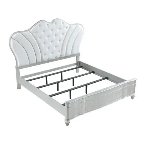 Landmark Traditional Style 4 Pc Queen Bedroom Set With Upholstered Button-Tufted Bed, Silver