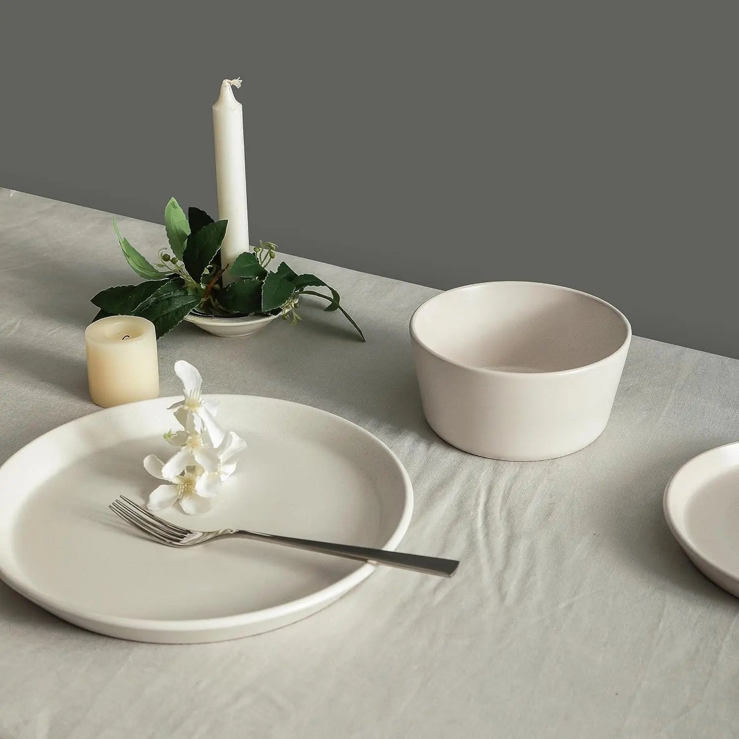 16-Piece Modern Stoneware Dinnerware Set