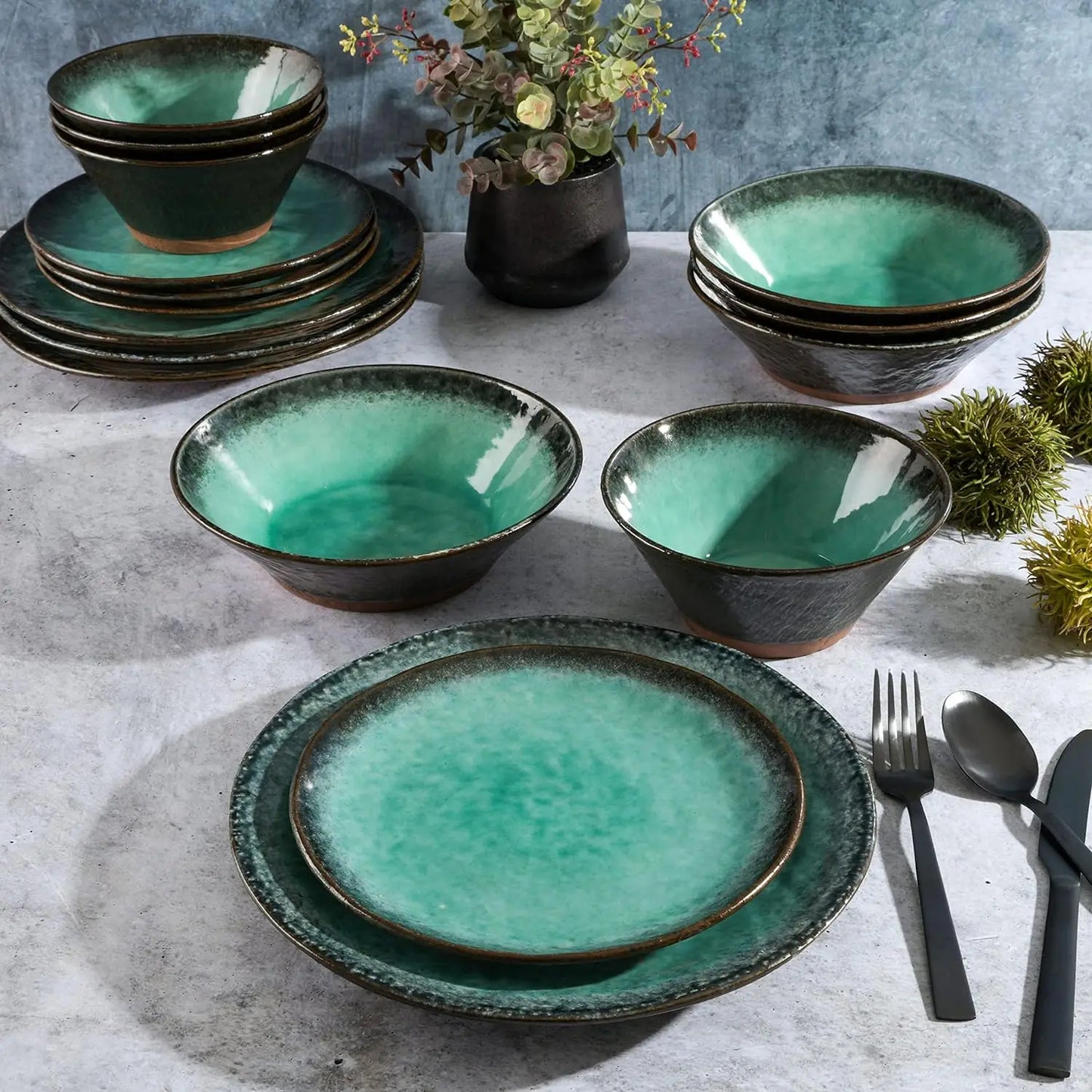 Mayfair Bay Embossed Double Bowl Dinnerware Set, Service for 4 (16pcs)